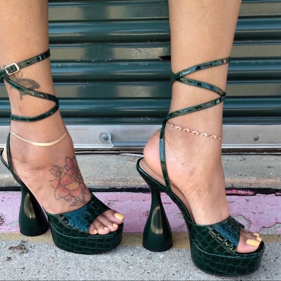 Money Strut - Picture 3 of 3